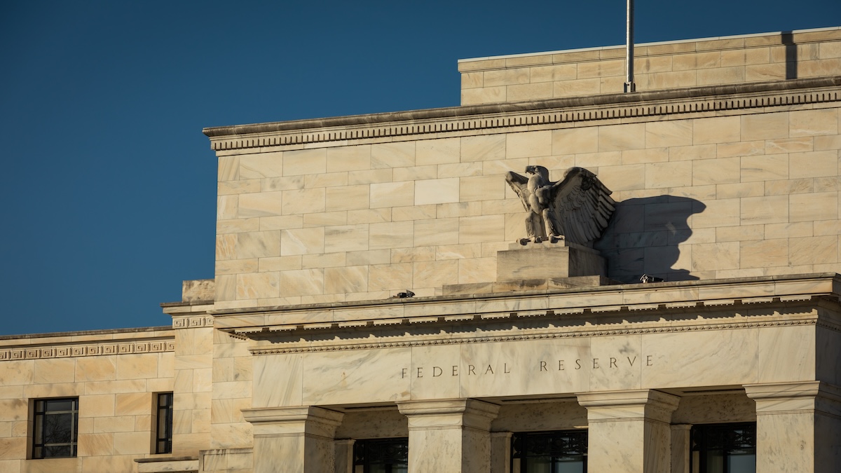 Divided Fed Chooses Patience, Leaves Rates Unchanged