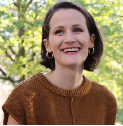 Carolyn Dalle-Molle,